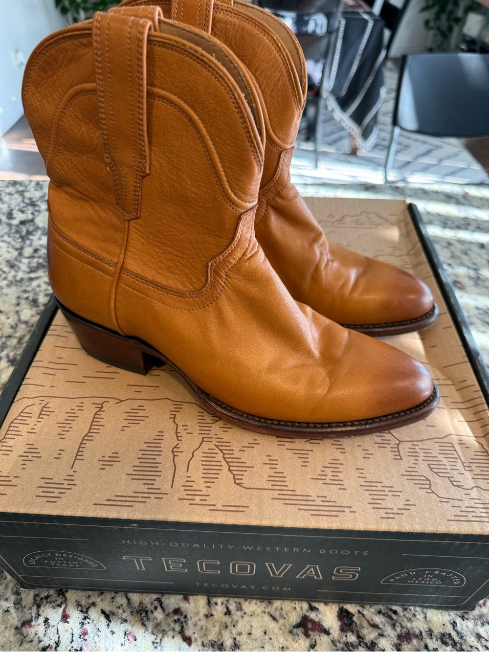 Women’s Tecovas Cognac Tan Leather Western Boots. Size 8.5B